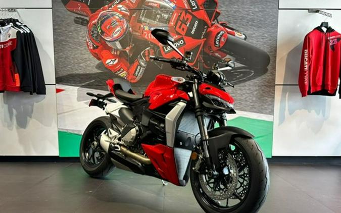 2022 Ducati Streetfighter V2 Ducati Red