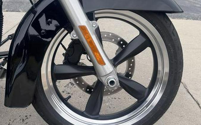 2014 Harley-Davidson® FLD - Dyna® Switchback™