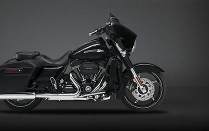 2016 Harley-Davidson® CVO™ Street Glide® Carbon Crystal with Phantom Flames