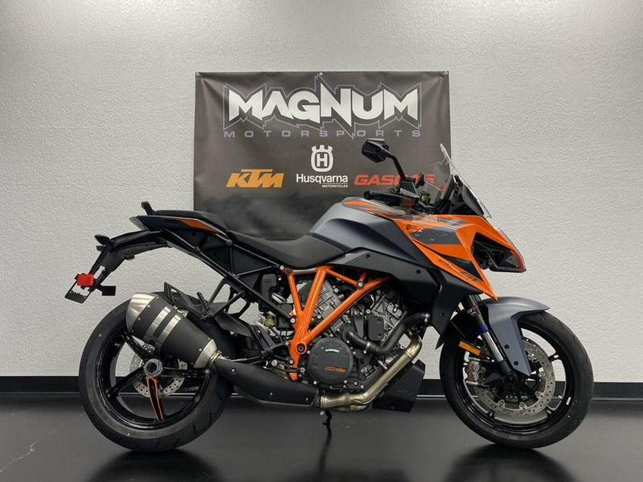 2023 KTM 1290 Super Duke GT