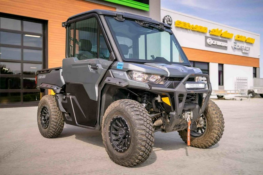 2023 Can-Am® Defender XT HD9