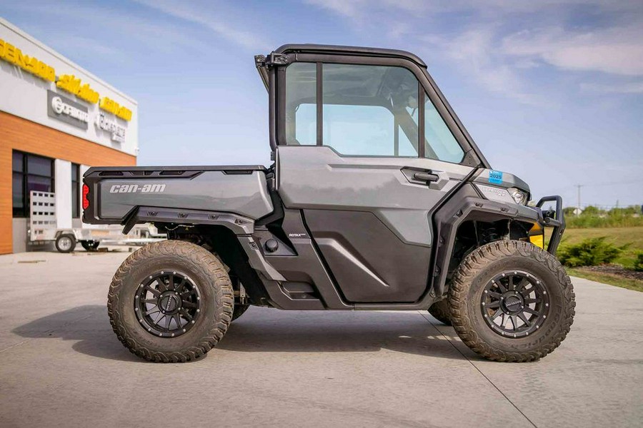 2023 Can-Am® Defender XT HD9