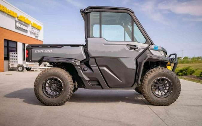 2023 Can-Am® Defender XT HD9