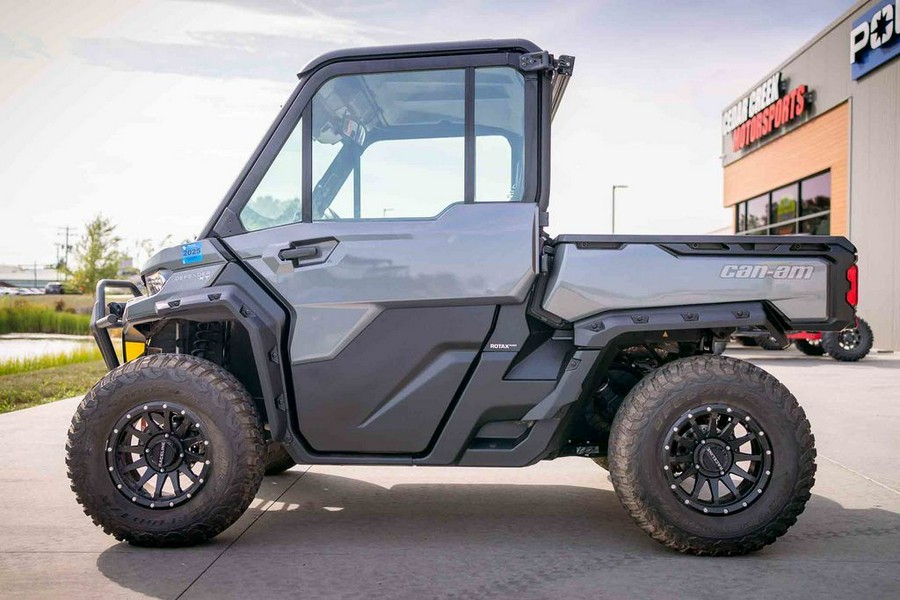 2023 Can-Am® Defender XT HD9