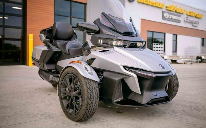 2024 Can-Am® Spyder RT Limited Dark Wheels