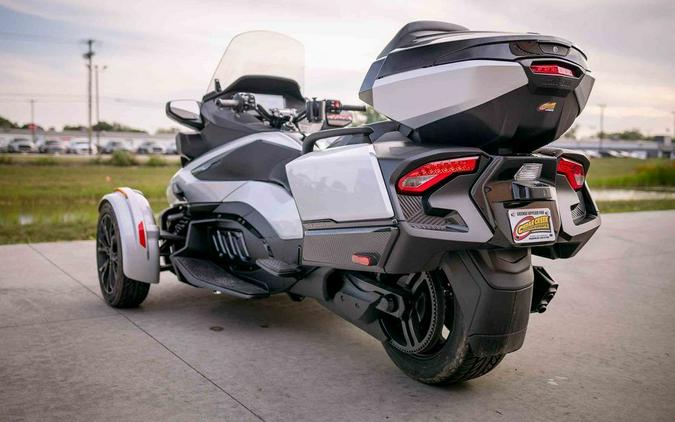 2024 Can-Am® Spyder RT Limited Dark Wheels