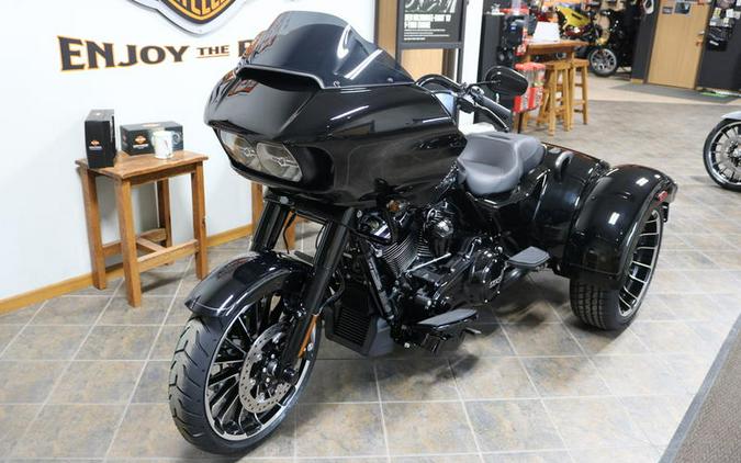 2024 Harley-Davidson® FLTRT - Road Glide® 3