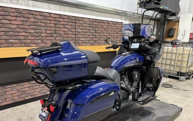 2024 Indian Motorcycle® Pursuit® Dark Horse® with PowerBand Audio Package Springfield Blue