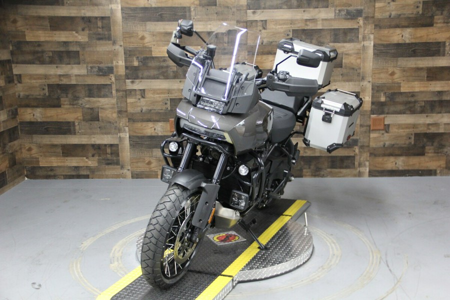 2023 Harley-Davidson Pan America™ 1250 Special Gray Haze w/Laced Wheels