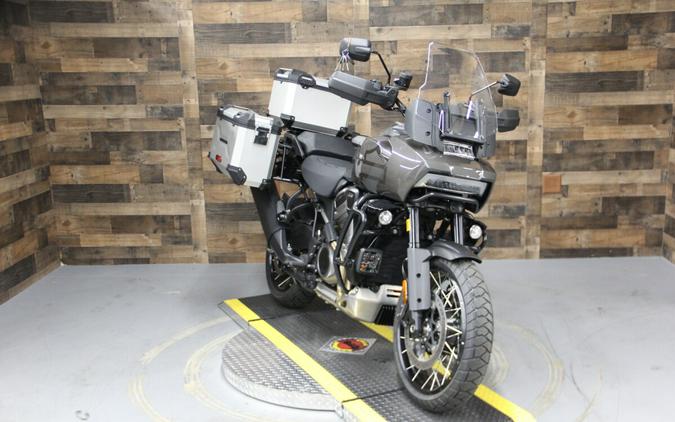 2023 Harley-Davidson Pan America™ 1250 Special Gray Haze w/Laced Wheels