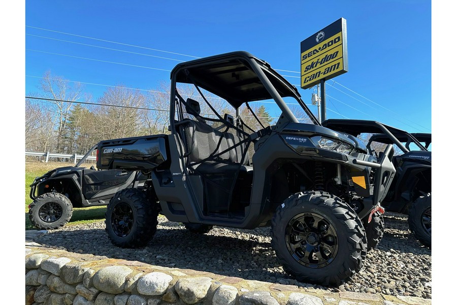 2023 Can-Am Defender XT HD10