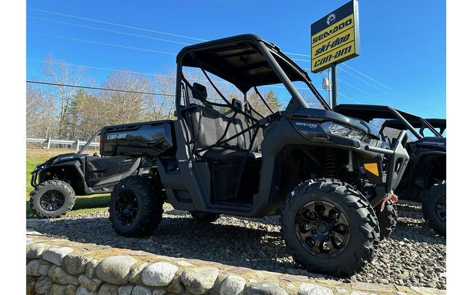 2023 Can-Am Defender XT HD10