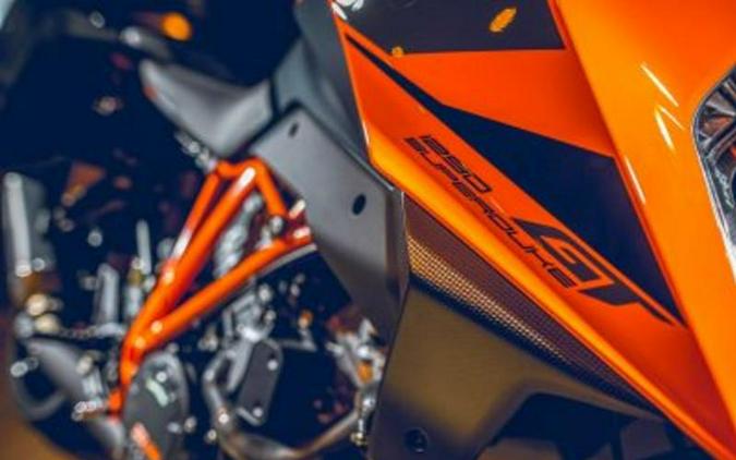 2023 KTM 1290 Super Duke GT