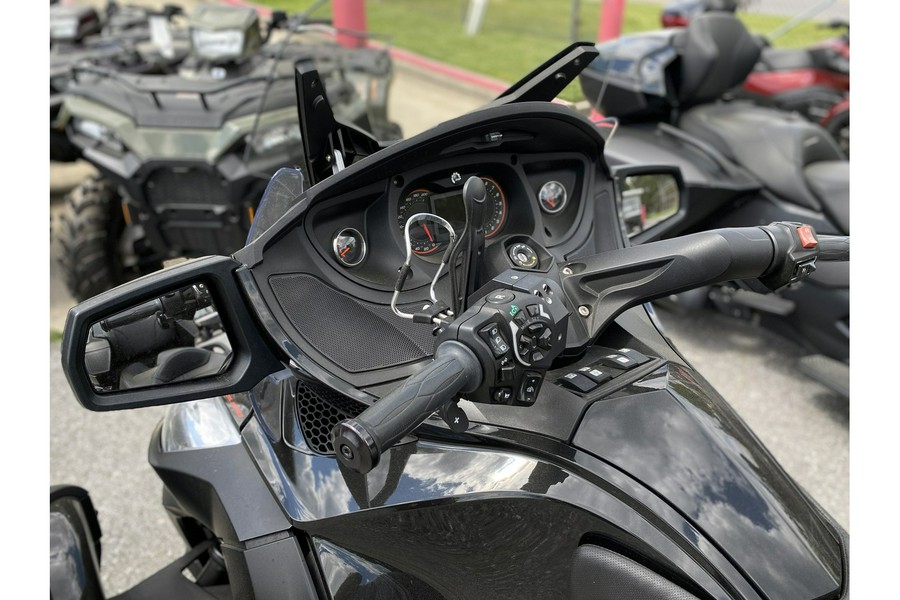 2016 Can-Am SPYDER RT-S SPECIAL SERIES