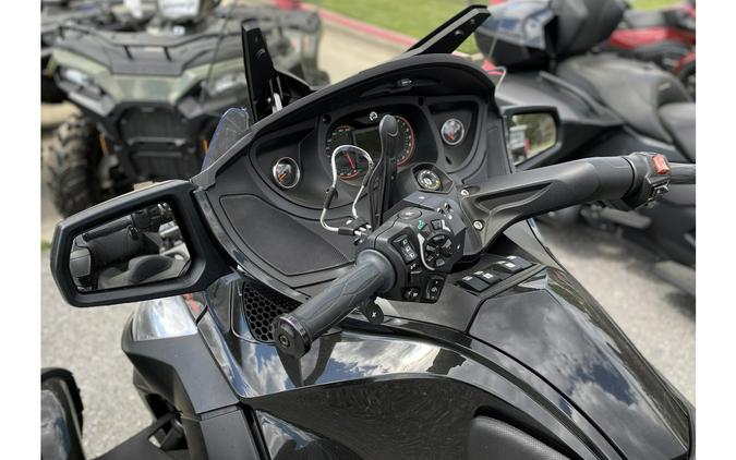 2016 Can-Am SPYDER RT-S SPECIAL SERIES