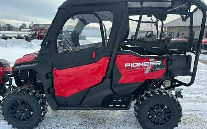 2024 Honda Pioneer 1000-5 Deluxe