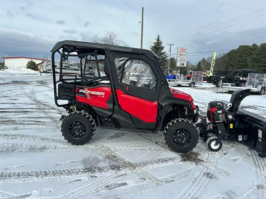 2024 Honda Pioneer 1000-5 Deluxe
