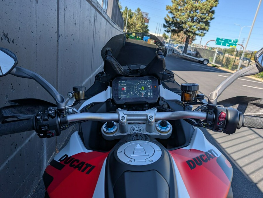 2025 Ducati Multistrada V4 RS