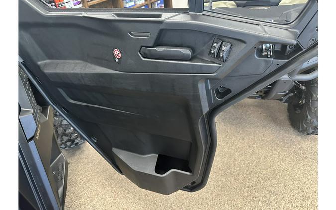 2026 Can-Am Defender Limited HD11