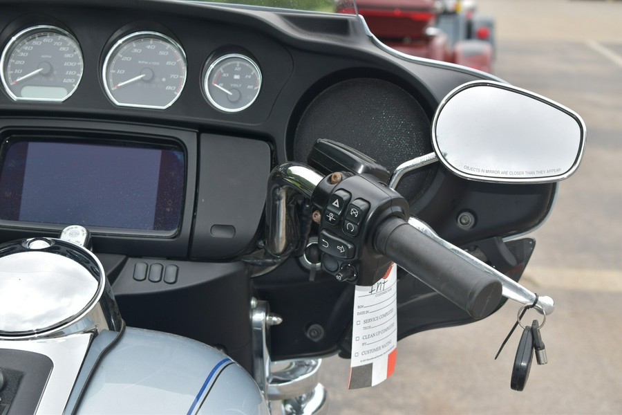 FLHTCUTG 2023 Tri Glide Ultra