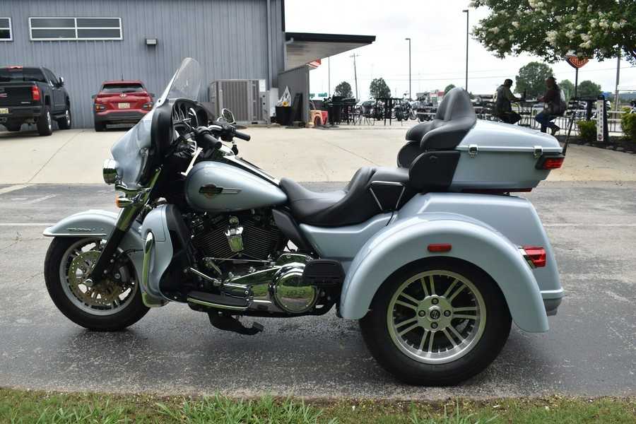 FLHTCUTG 2023 Tri Glide Ultra