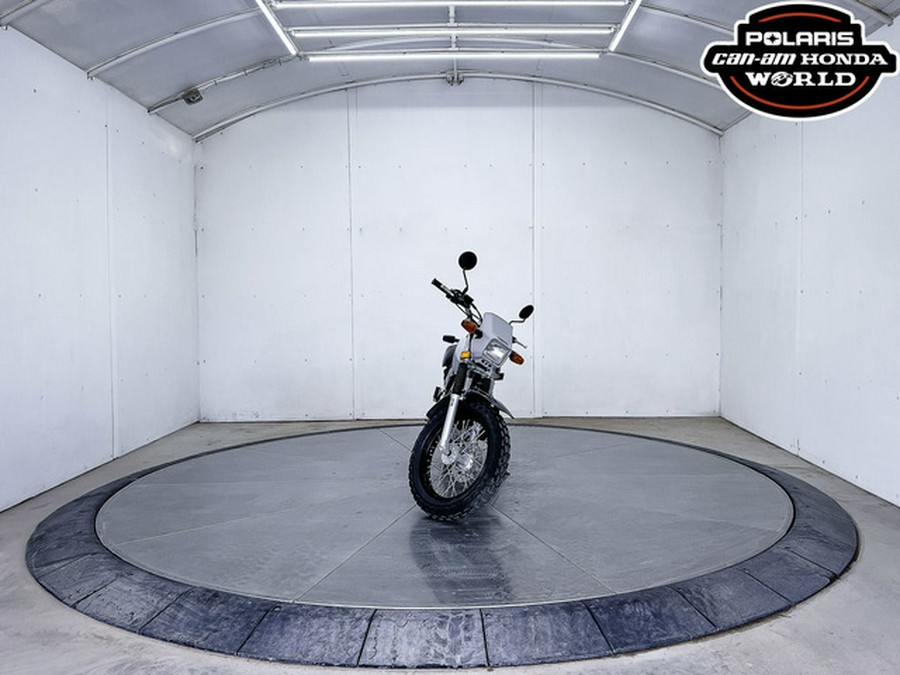 2027 Yamaha TW 200