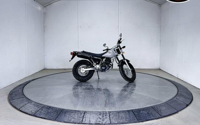 2027 Yamaha TW 200