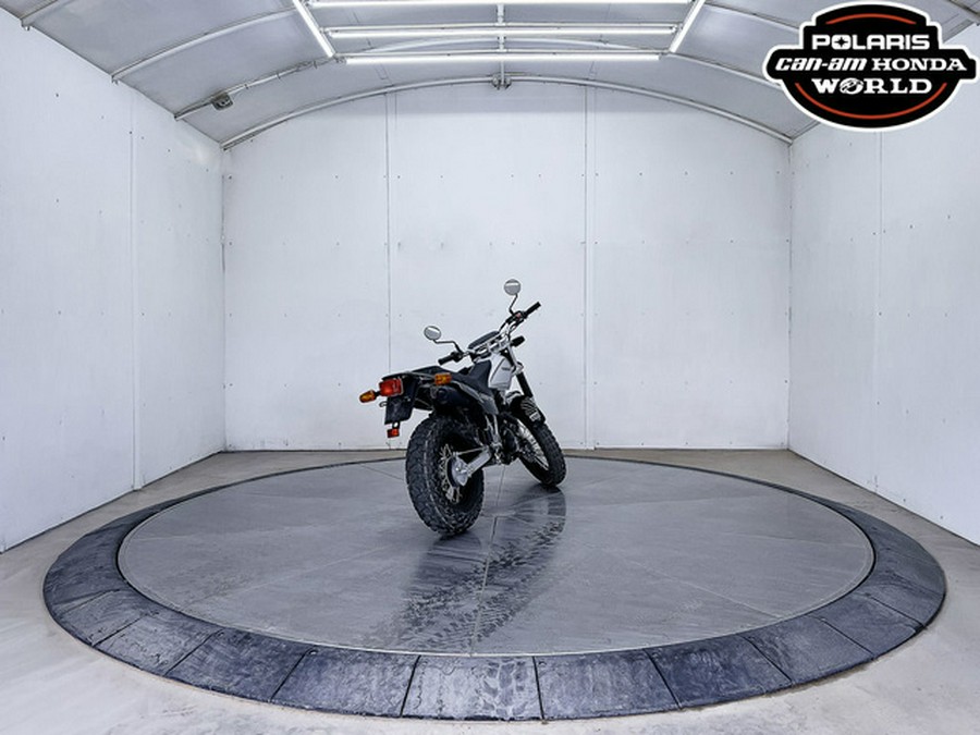 2027 Yamaha TW 200