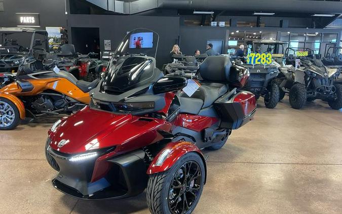 2024 Can-Am® Spyder RT Limited Dark Wheels