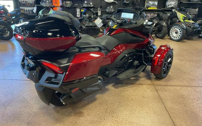 2024 Can-Am® Spyder RT Limited Dark Wheels