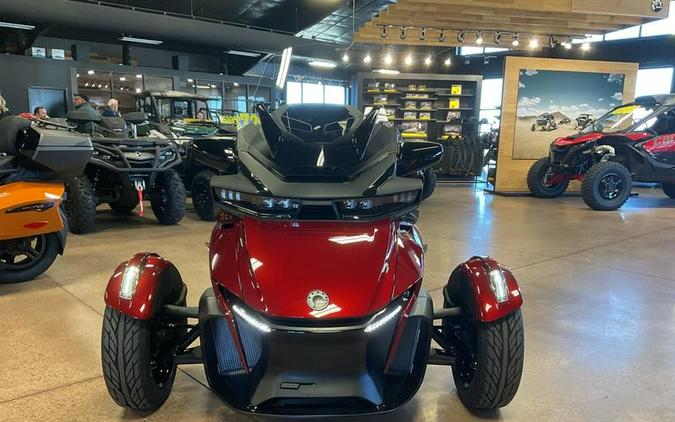 2024 Can-Am® Spyder RT Limited Dark Wheels