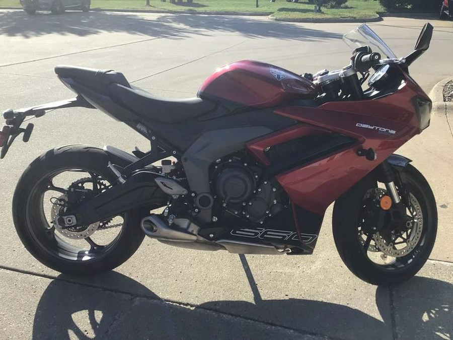 2025 Triumph Daytona 660 Carnival Red/Sapphire Black