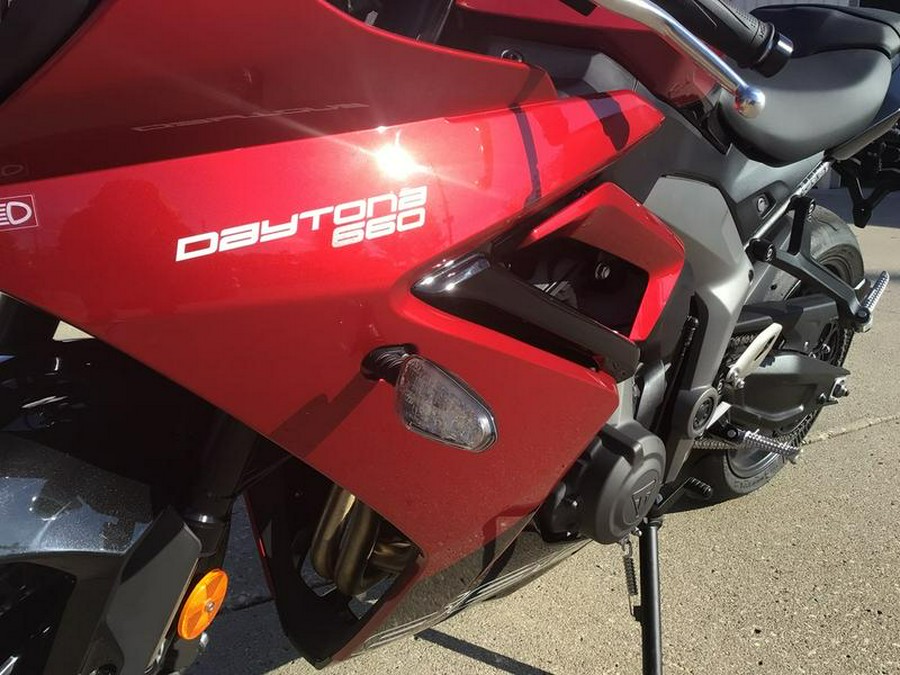 2025 Triumph Daytona 660 Carnival Red/Sapphire Black