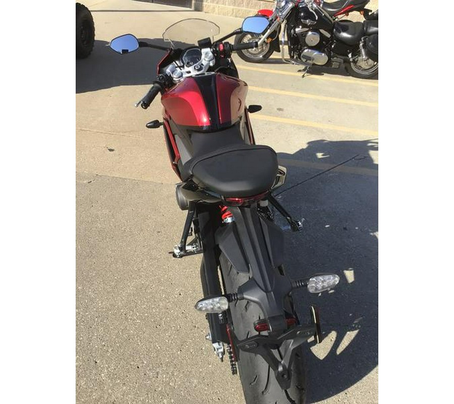 2025 Triumph Daytona 660 Carnival Red/Sapphire Black