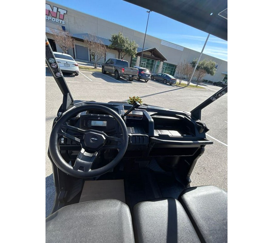 2025 Can-Am Defender MAX DPS HD10