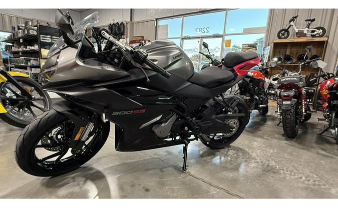 2025 CFMOTO 300SS