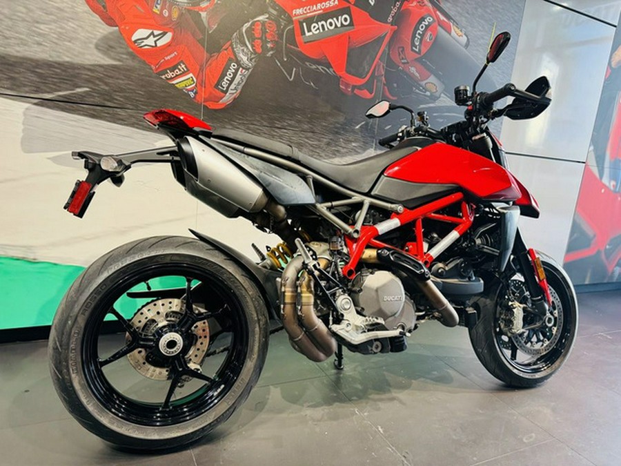 2021 Ducati Hypermotard 950 Ducati Red