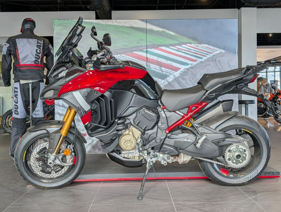 2025 Ducati Multistrada V4 Pikes Peak