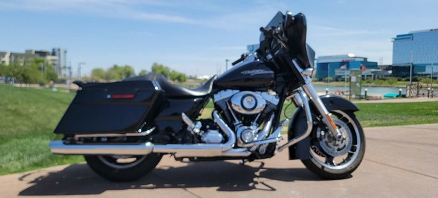2011 Harley-Davidson FLHX - Street Glide