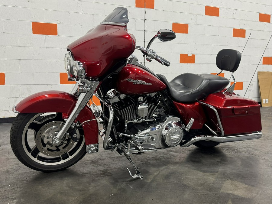 2012 HARLEY DAVIDSON STREET GLIDE