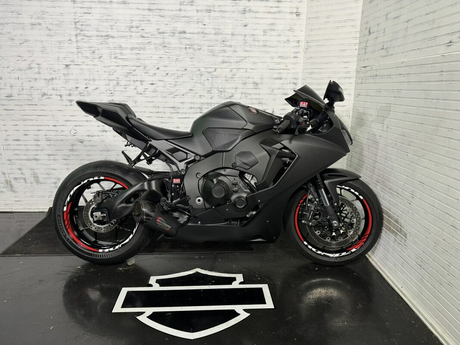 2017 HONDA CBR1000RAH (ABS) w/ TONS of Upgrades & Immaculate Condition!