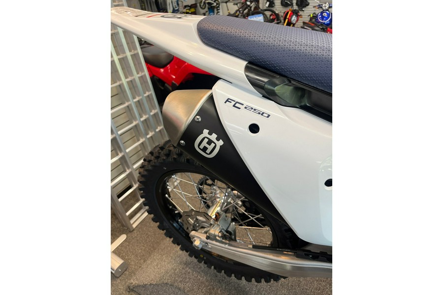 2025 Husqvarna Motorcycles FC 250