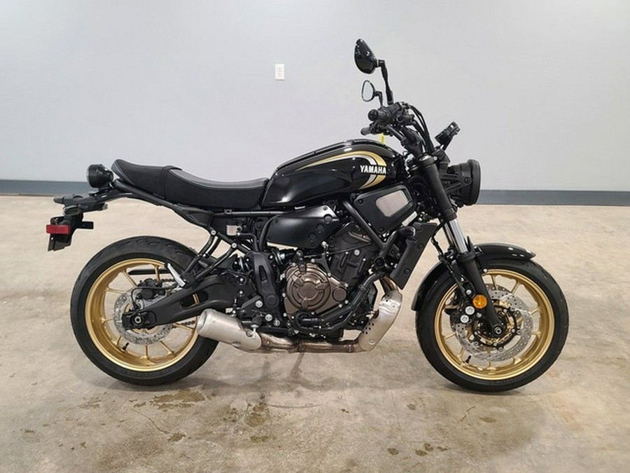 2025 Yamaha XSR 700