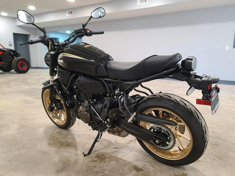 2025 Yamaha XSR 700