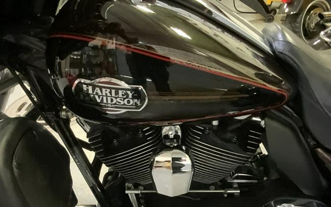 2011 Harley-Davidson Tri-Glide Ultra Classic - Two-Tone Color Options