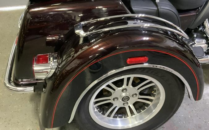 2011 Harley-Davidson Tri-Glide Ultra Classic - Two-Tone Color Options
