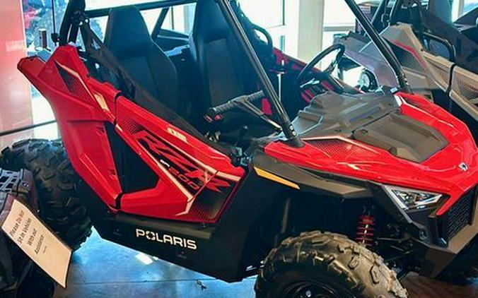 2025 Polaris RZR 200 EFI