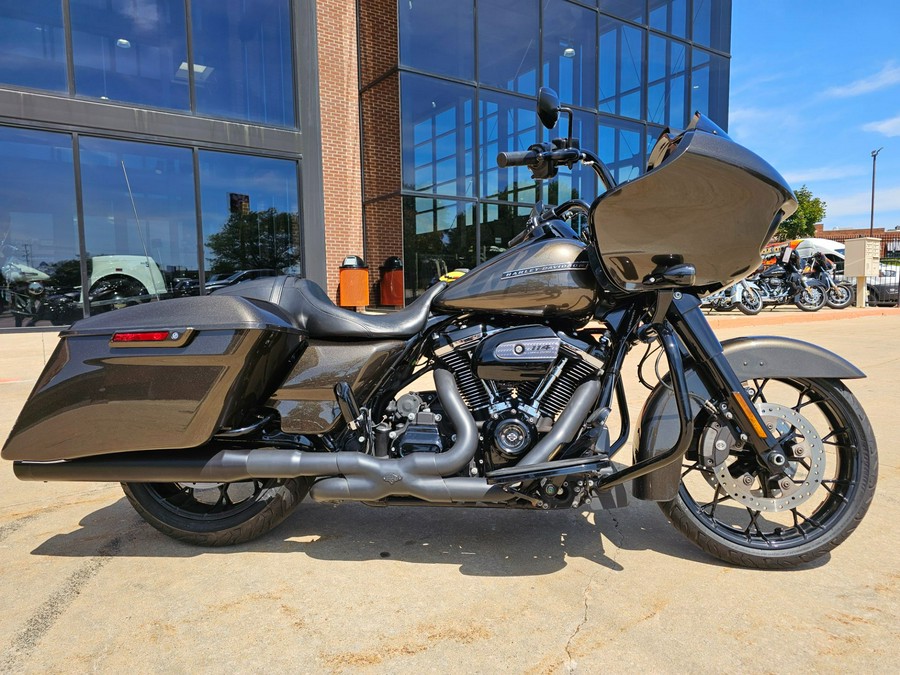 2020 Harley-Davidson Road Glide® Special