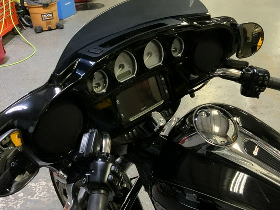 2014 Harley-Davidson FLHXS Street Glide Special