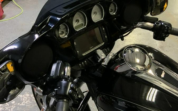 2014 Harley-Davidson FLHXS Street Glide Special